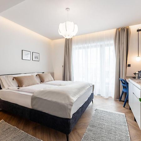 Catalog Boutique Rooms Bratislava Bagian luar foto