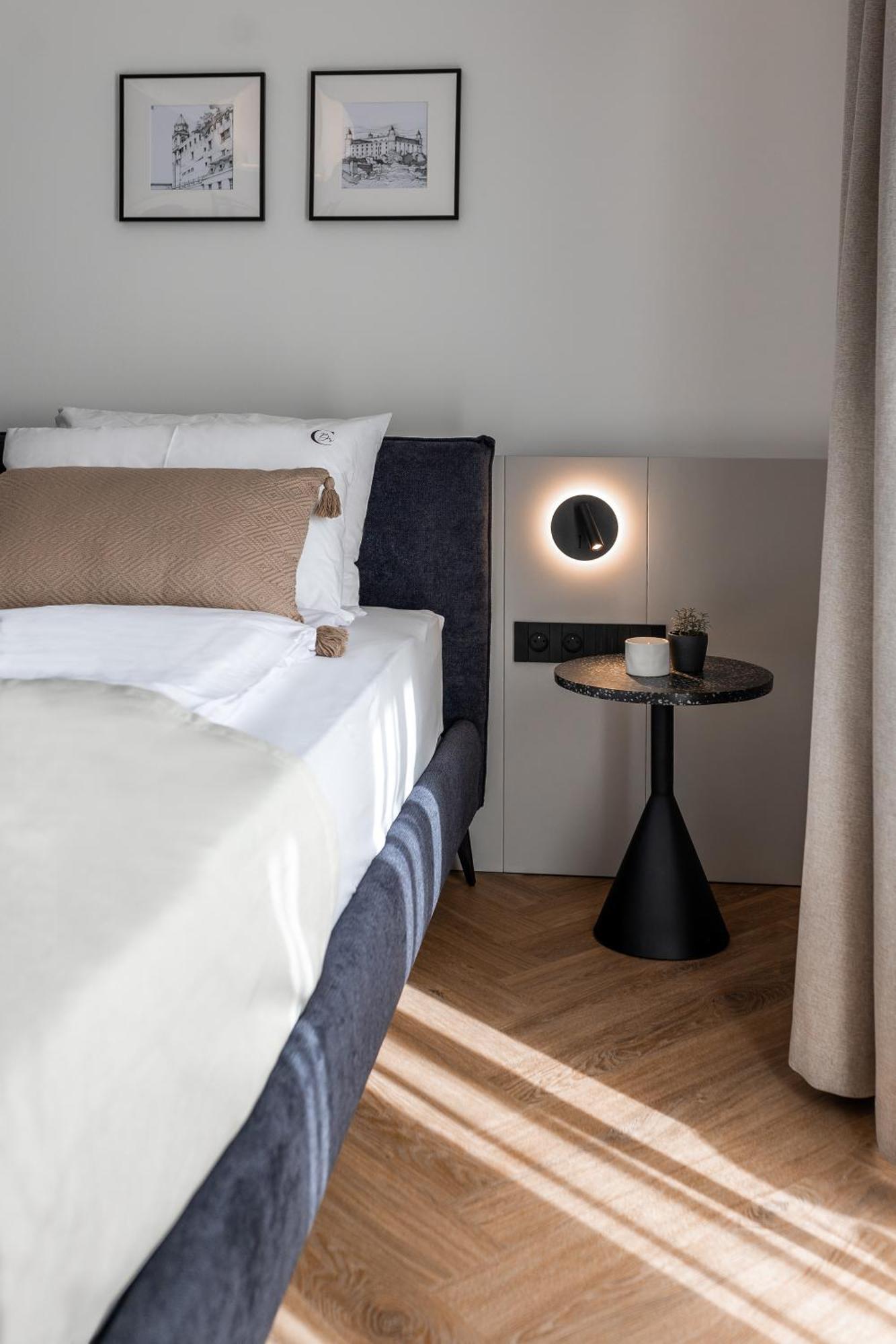 Catalog Boutique Rooms Bratislava Bagian luar foto